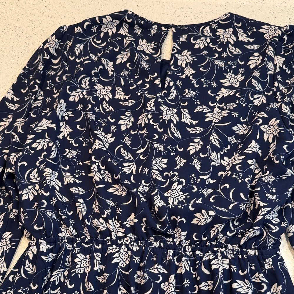 Express Dark Blue And White Patterned Blouse - image 3